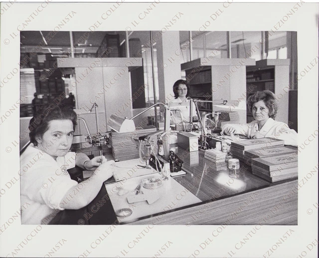 1975 SVIZZERA Fabbrica orologi industria orologeria Foto Vallinotto 4