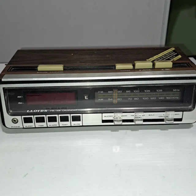 Lloyds AM FM Alarm Clock Radio Vintage Wood Grain Model J230