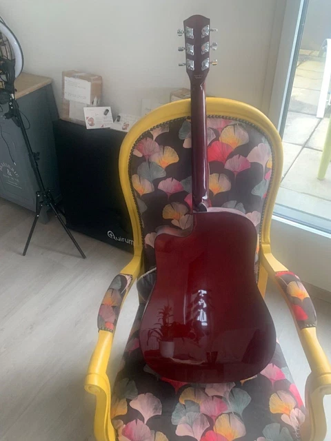 guitare fender Squier SA-105CE. Guitare Electro Acoustique. 2