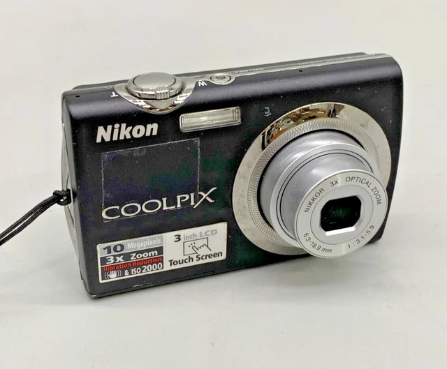 NIKON COOLPIX S230 Digital Camera w. Battery 10.0 MP 3X Zoom