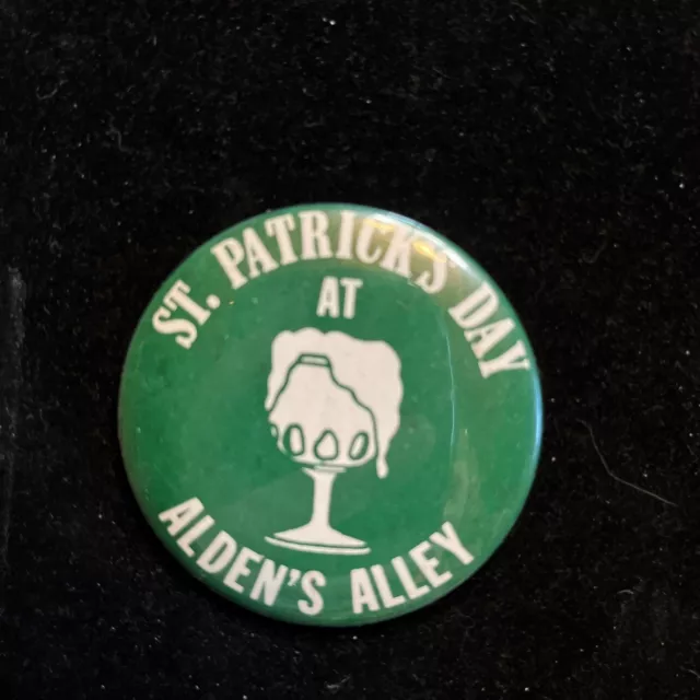 St Patrick’s Day At Alden’s Alley Green Pinback Button 24-9