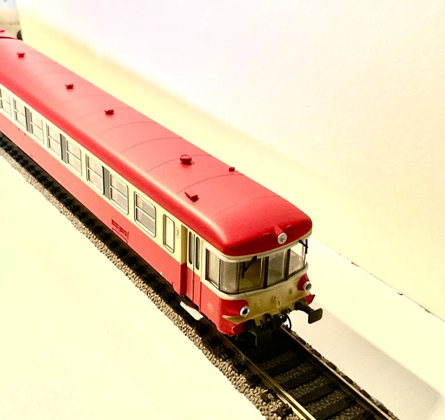 LS MODELS autorail diesel X4500 + XR8600 rouge/crème 10031 NEUF et RARE
