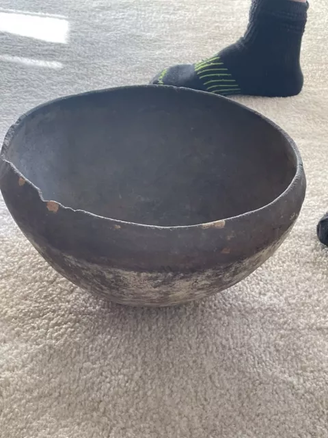 antique native american clay Bowl. 1600-1700s