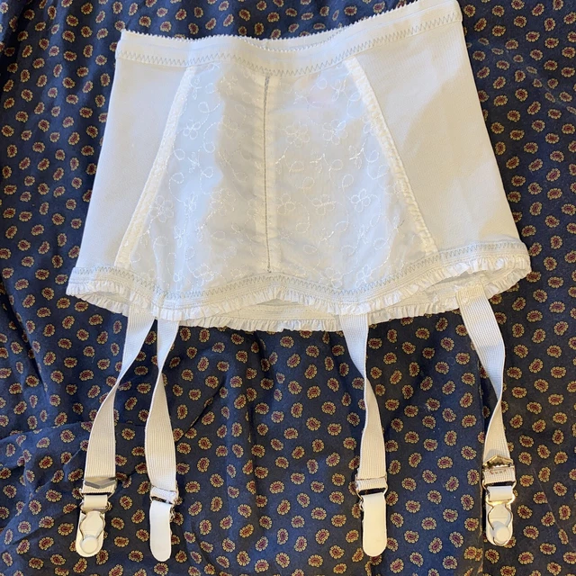 Vintage NOS Primstyle Garter Belt 4 Metal Clips White embroidered pattern small