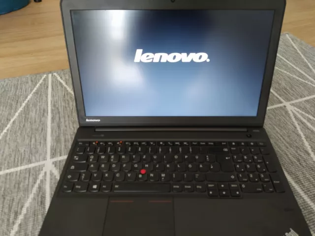 Lenovo ThinkPad S540 mit Ladekabel