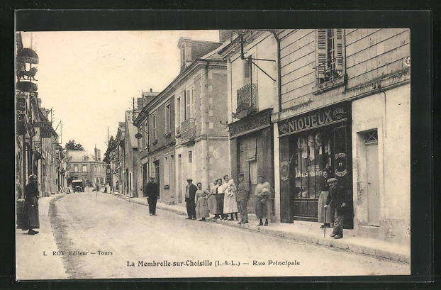 CPA La Membrolle-sur-Choisille, Rue Principale