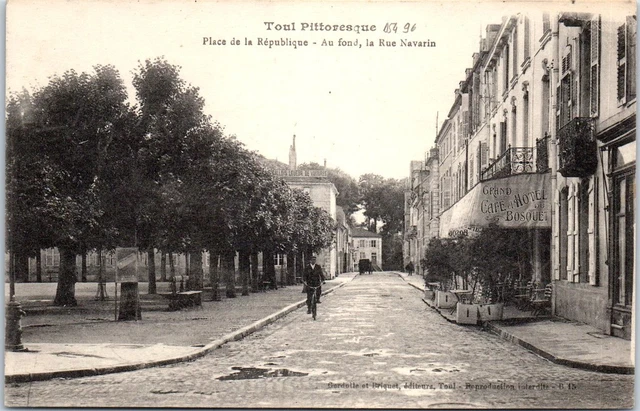 54 TOUL - la place de la republique -