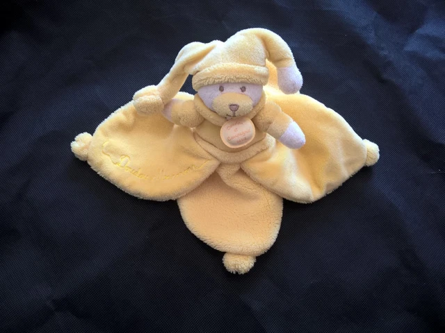 DOUDOU ET COMPAGNIE OURS MACARON JAUNE PETALE PLAT etat neuf