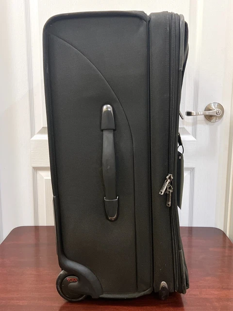 TUMI Alpha Short Trip Expandable Suitor 24" Wheeled Carry-On Suitcase 22024D4 2