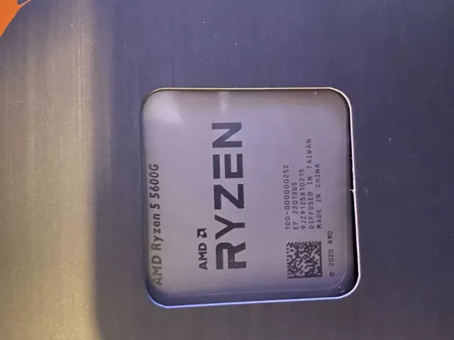 AMD Ryzen 5 5600G Processeur (4,4 GHz, 6 Cœurs, Socket AM4)