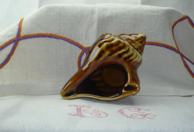 barbotine cendrier en forme de coquillage