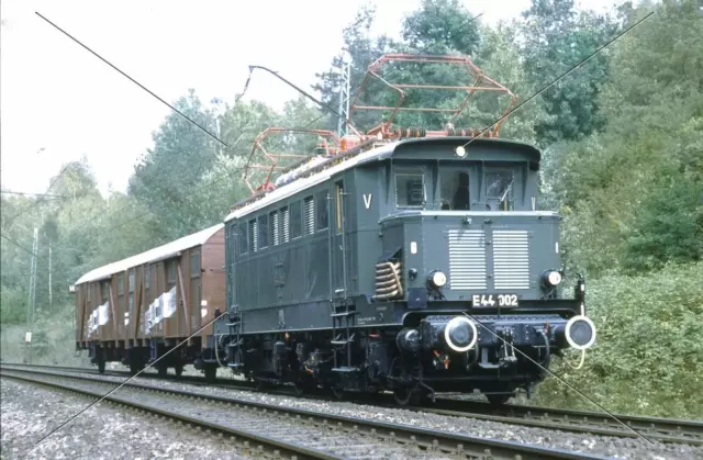 Elektro-Lok-Dia · E44 002 (144) · DB · Nürnberg-Langwasser · 1985 (2)