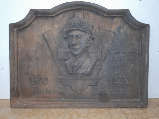 Piastra frontone da camino CHARLES DE GAULLE 1890 - 1970 in ghisa cm.65x50 kg.32