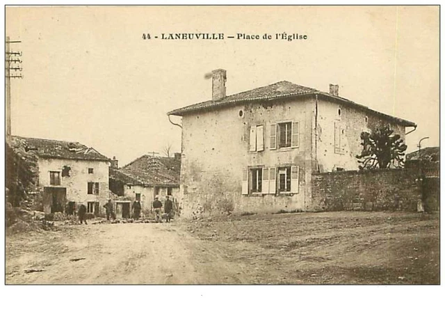 55.LANEUVILLE.n°106.PLACE DE L'EGLISE
