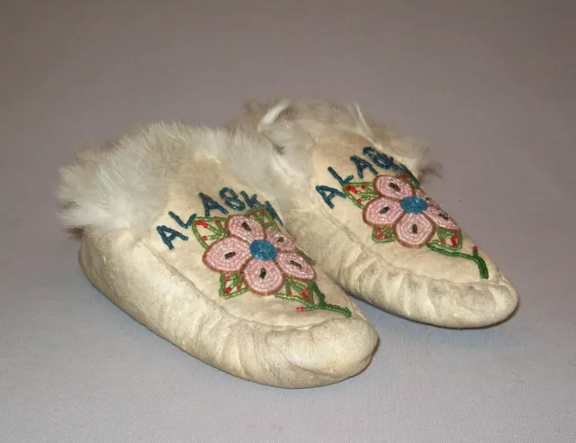 Antique Late 1800's Native American Alaska Beaded Moccasins Eskimo Indian Nice