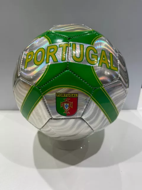 ballon de football real madrid, stocké en vitrine pour déco
