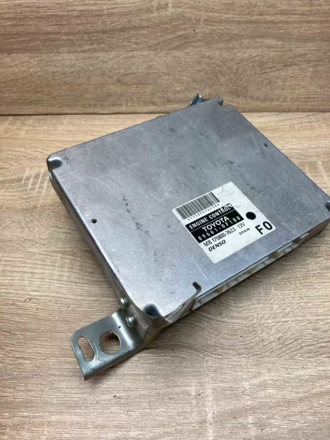 89661 0F100 MB175800 7623 Denso Toyota Verso Moteur ECU Module Unité