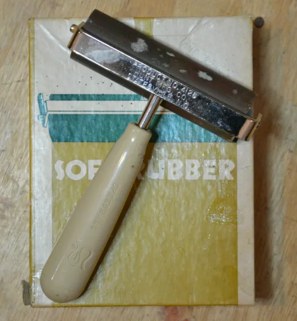 Vintage Printmasters 4126 Speedball Soft Rubber No. 64 Brayer 4" Roller