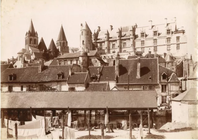 France, Loches, Le Château St Ours Vintage albumen print.  Tirage albuminé