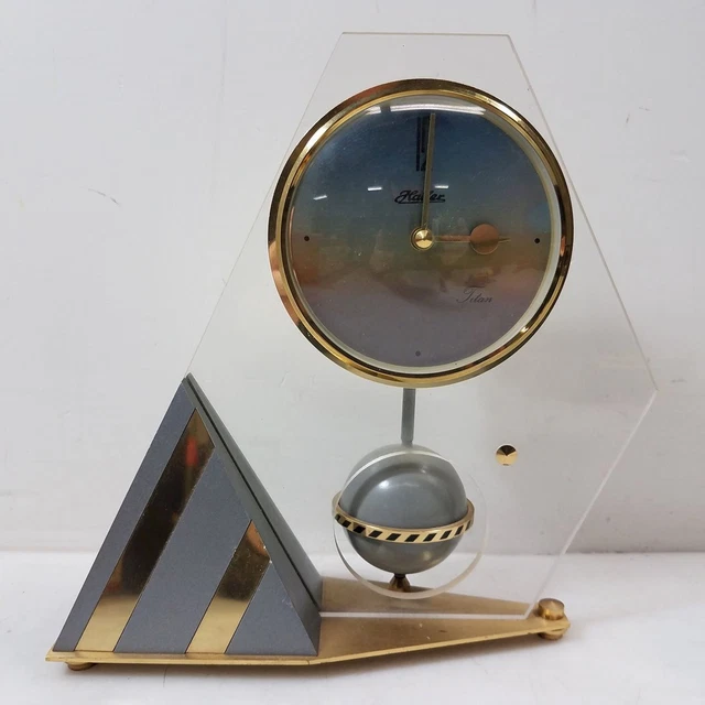 Vintage Pyramid Moon Battery Quartz Clock WORKS Vintage Pyramid Moon Battery Quartz Clock WORKS