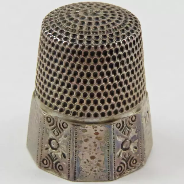 Antique Simons Bros. Geometric Panel Size 10 Sterling Silver Sewing Thimble