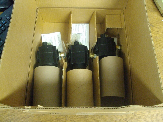 NOS Norgen L73C-3AP-QDN 1cm Aria Linea Lubrificazione 250PSI 175F Custodia Di 3