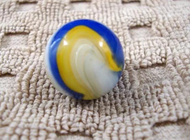 vintage Akro Agate Blue & yellow Popeye corkscrew marble - 22/32"