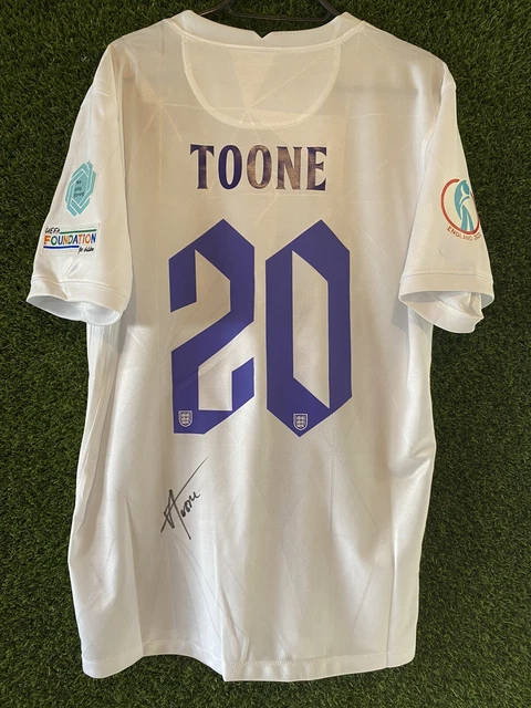 Ella Toone Signed England 🏴󠁧󠁢󠁥󠁮󠁧󠁿 European Cup Winners Shirt - With a COA