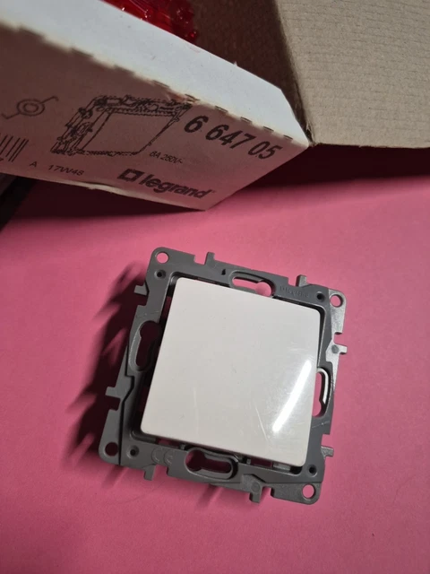Bouton Poussoir Legrand Sagane Xeliomat Alumat Porcelaine Blanc - Réf. 99485 / 84004 - Neuf Sous Emballage