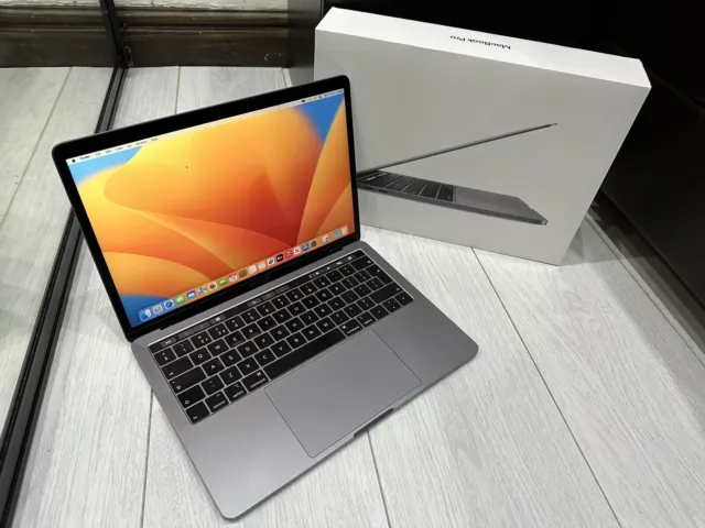 Apple MacBook Pro Retina 13.3" 2019 256GB SSD 16GB Ram 2.4GHz Core i5 Space Grey