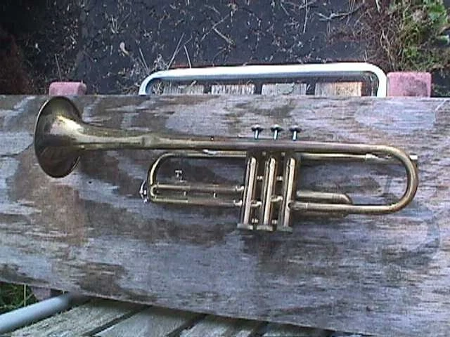 BUNDY TRUMPET DENTED BENT PARTS, or YOU RESTORE BUNDY TRUMPET DENTED BENT PARTS, or YOU RESTORE