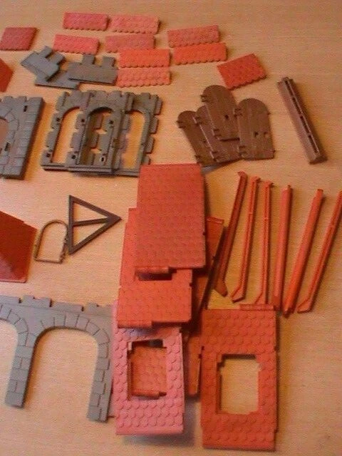 Lot elements de construction maison musee medieval Playmobil 4
