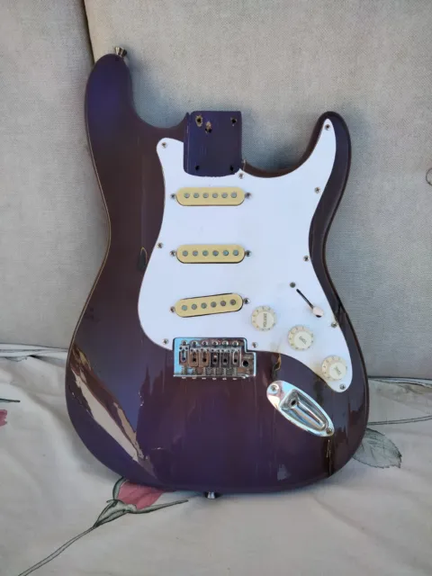 Squier By Fender Stratocaster Relic Purple Body