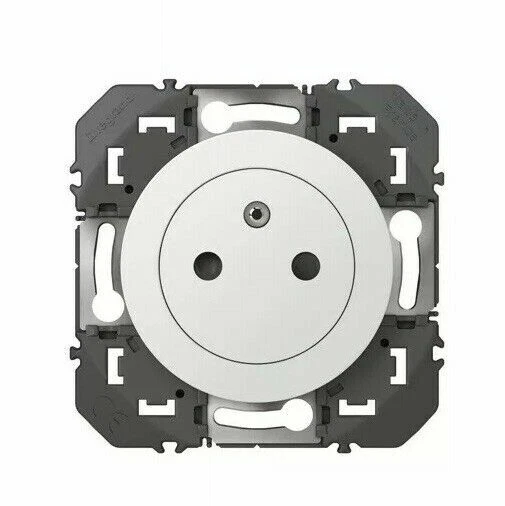 Prise électrique Alombard Trocadéro 751721 - 2P+T à éclipses, Blanc, Neuve (sans Boîte)