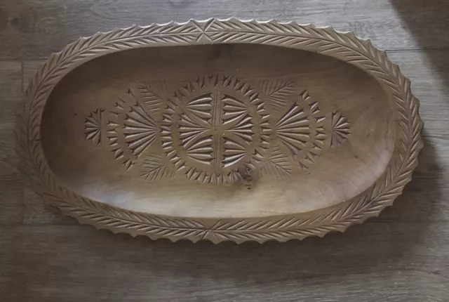 Moldovan Romanian Eastern European Folk Art Hand Carved Wooden Tray 16.5 Inch