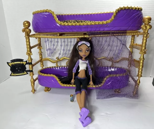 Monster High Clawdeen Wolf Dead Tired Doll Room To Howl Bunk Bed Playset