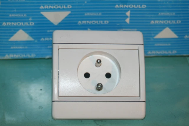 Prise Legrand Marine Arnould 2P+T + Plaque - Club - NEUF