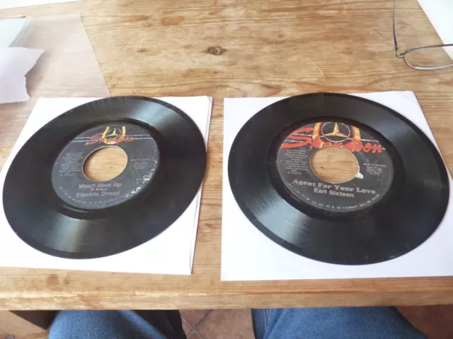 EARL SIXTEEN SALUT - EVERYBODY LOVES REGGAE / TROMM - New Vinyl