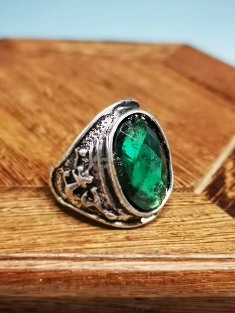 Old Chinese Tibetan Silver Handmade Green Gemstone Ring R21