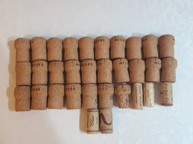 32  Champagne/wine Corks For Crafting,  Fishing,  Weddings,  Xmas Decorations