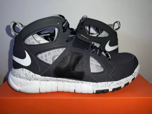 nike huarache free shield