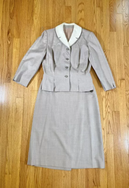 Vintage Late 1940s Early 1950s Beige 2 Piece Skirt Tailored Jacket Coat Suit Set
