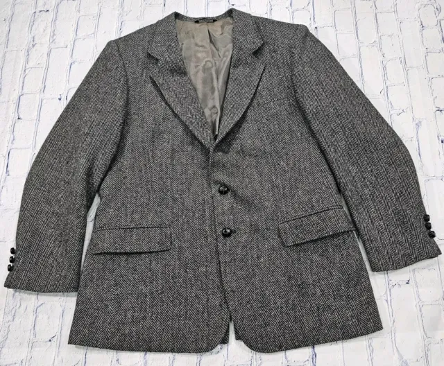 Vintage Austin Manor Tweed Wool Blazer Jacket Herringbone Leather Button MEN 44R