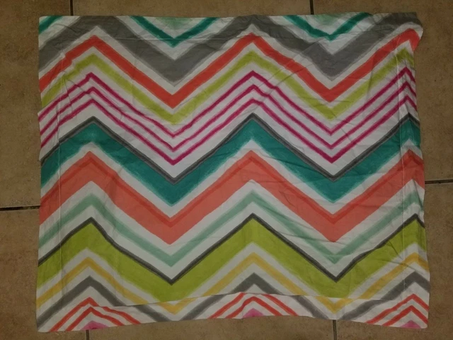 Farsa estándar ""Zig-Zag Stripe"" de granero de cerámica adolescente