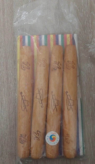 Yut Nori Korean Stick Game- Traditional Korea Board Game 4 Wooden Sticks