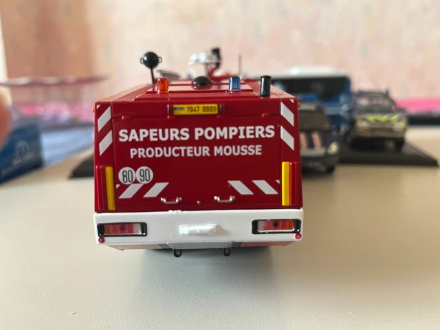 Corgi for Renault 1000kg SAPEURS POMPIERS DE BLASE Ltd