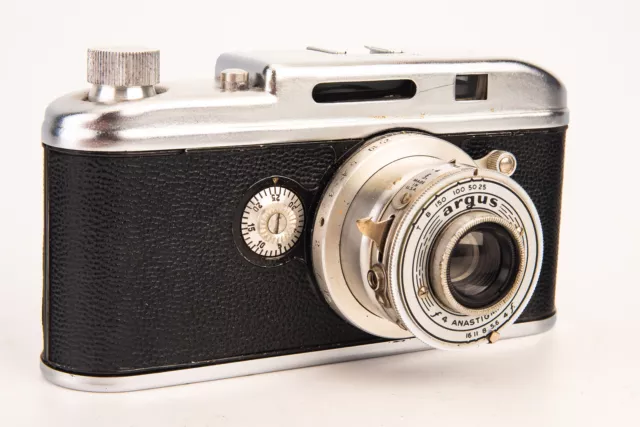 Argus A3 35mm Viewfinder Camera with f/4 Anastigmat Lens Vintage V20