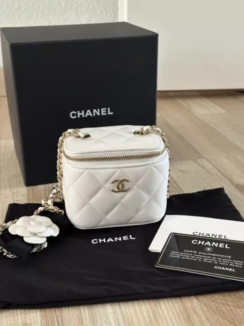 Chanel Vanity Case Mini Tasche Bag ** Pochette mit Kette * weiß GHW