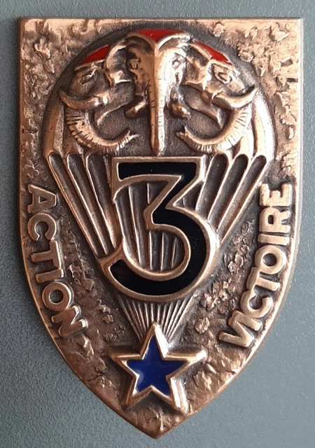 INSIGNE MILITAIRE 24 ème BATAILLON DE CHASSEURS ALPINS DRAGO PARIS