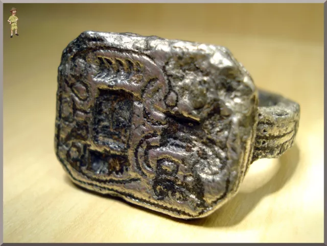 very rare BYZANTINE SILVER Ring - Macedonian period - symbols year 850 - 1050 AD